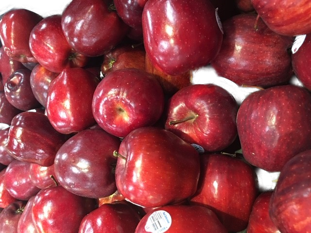 Apple Red Delicious X Fancy Wa 88 ct ( 40 lb ) in the Mail